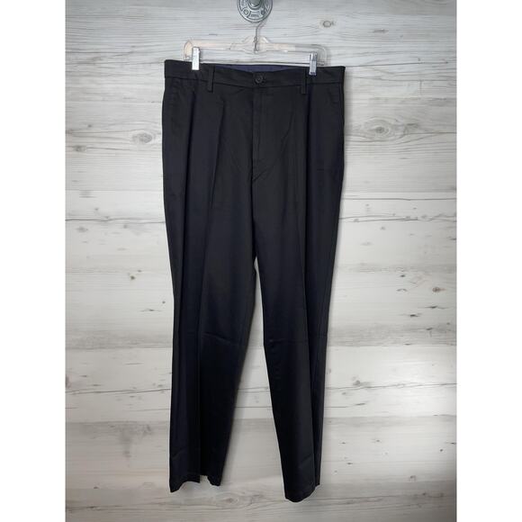 Dockers Signature Khaki Pants Mens 34x34 Classic Fit Flex Comfort Waistband - Picture 1 of 16
